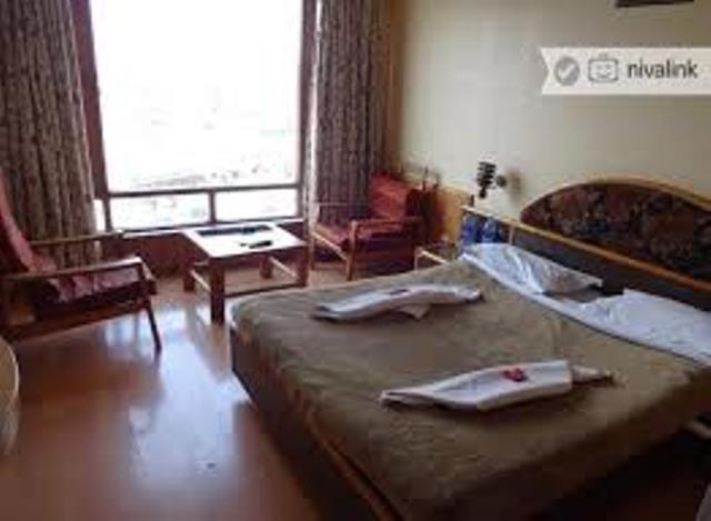 Hotel Imperial Lake View Srinagar  Exterior photo